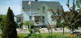 Photo of Rooster Inn Bed & Breakfast