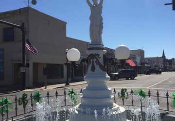 Photo of Boll Weevil Monument