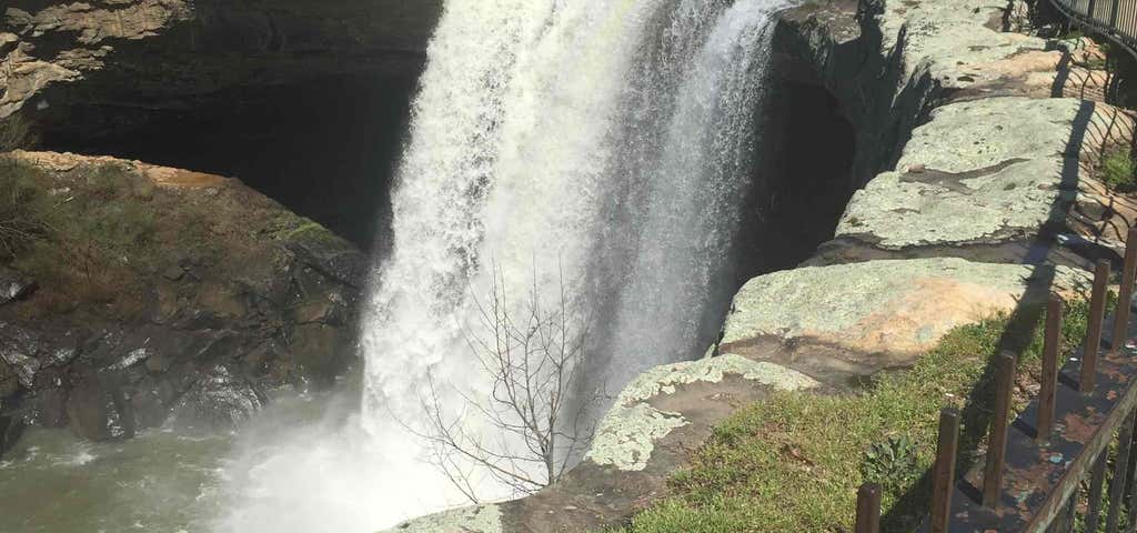 Photo of Noccalula Falls Park & Campground