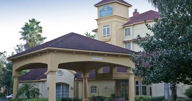 La Quinta Inn &amp; Suites by Wyndham Tampa Brandon Regency Park, Brandon ...