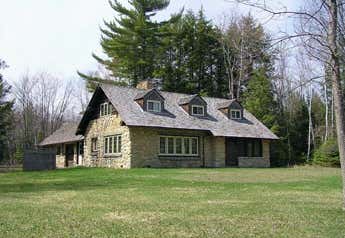 Photo of Bay Stone Lodge at Wells State Park