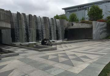 Photo of Martin Luther King, Jr. Memorial and Waterfall