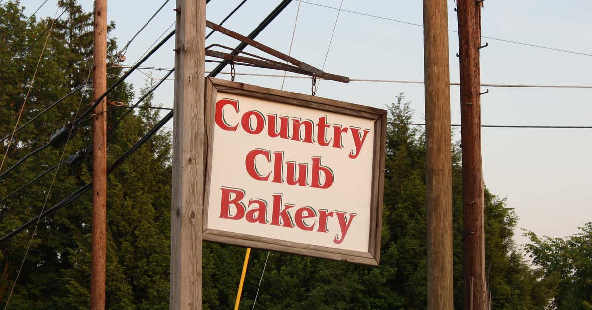 Country Blub Bakery, Fairmont Roadtrippers