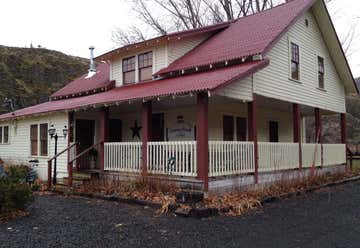 Photo of Service Creek Lodge