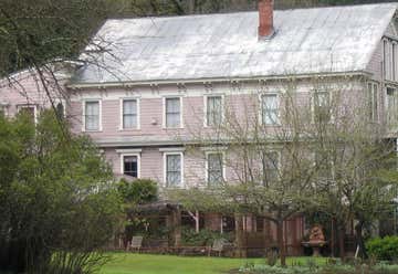 Photo of Vineyard House