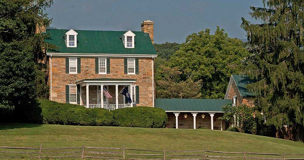 Caledonia Farm1812 Bed and Breakfast, Flint Hill Roadtrippers