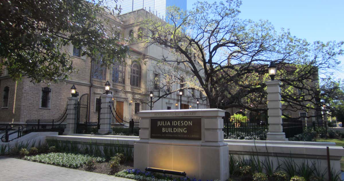 Julia Ideson Building, Houston Roadtrippers