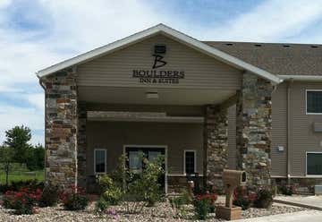 Photo of Boulders Inn & Suites
