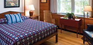 Williamsburg Woodlands Hotel & Suites, an official Colonial Williamsburg Hotel