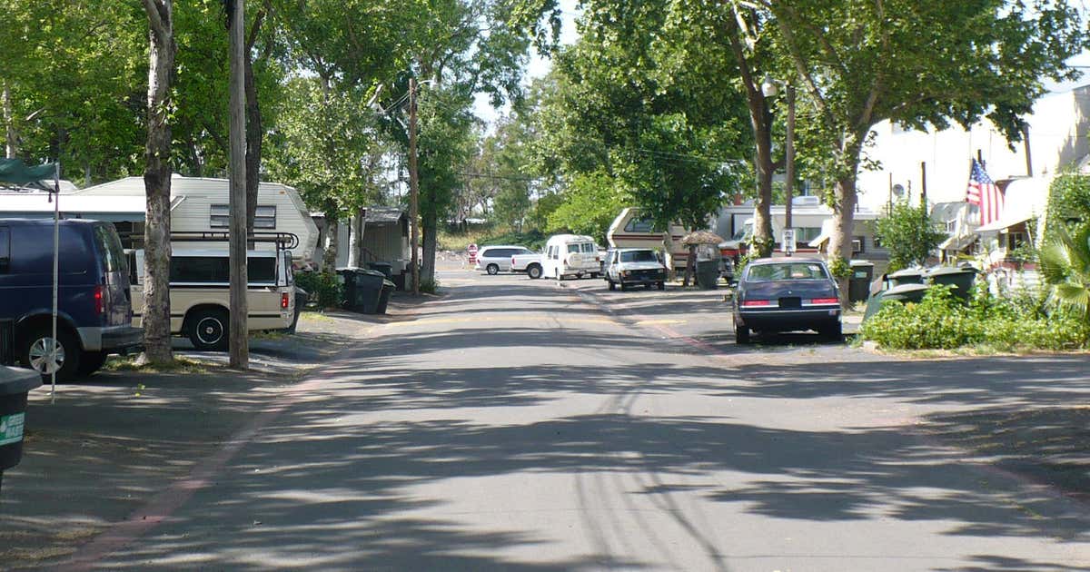 River Lodge RV Fishing Resort, Los Molinos Roadtrippers