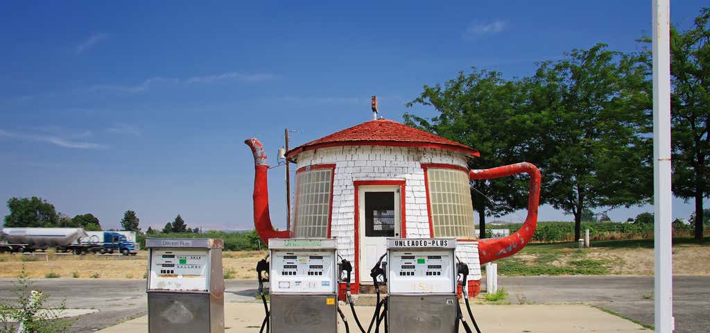 Photo of The teapot Dome Gas Station