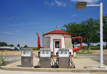 Photo of The teapot Dome Gas Station