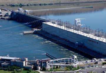Photo of McNary Lock and Dam