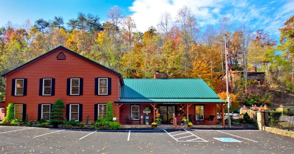 Hidden Mountain Resort, Sevierville Roadtrippers