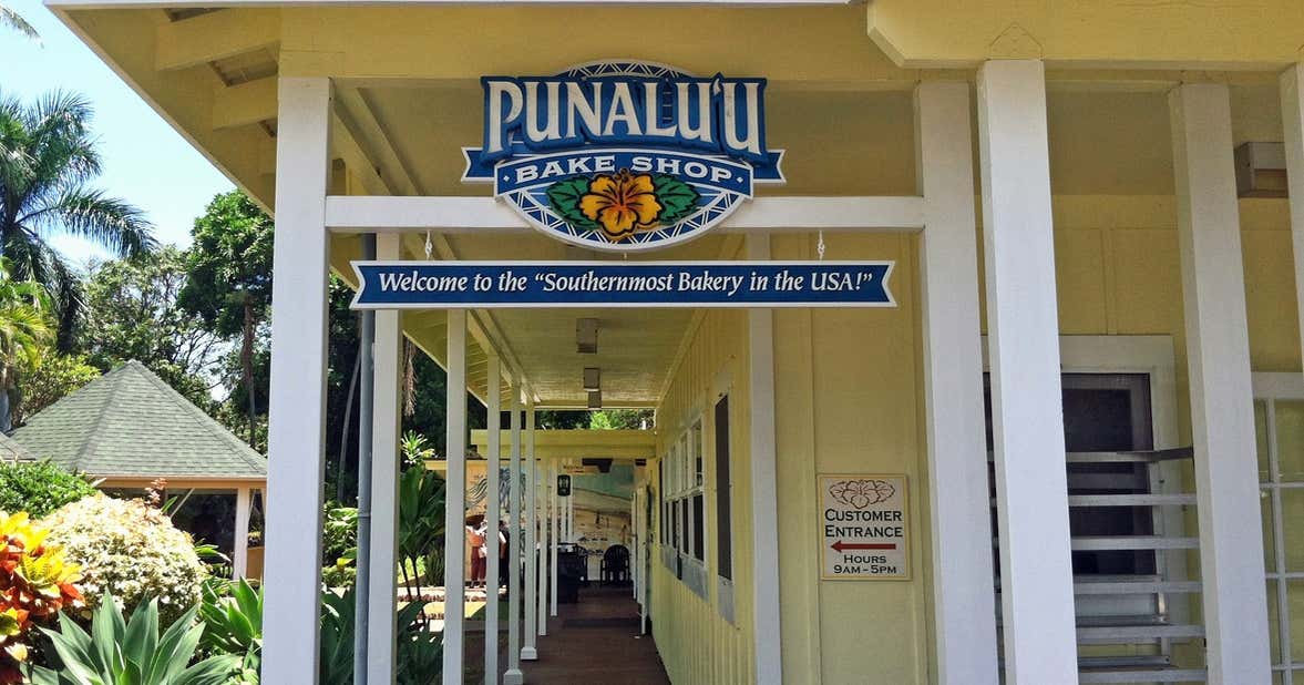 Punalu'u Bake Shop, Naalehu Roadtrippers