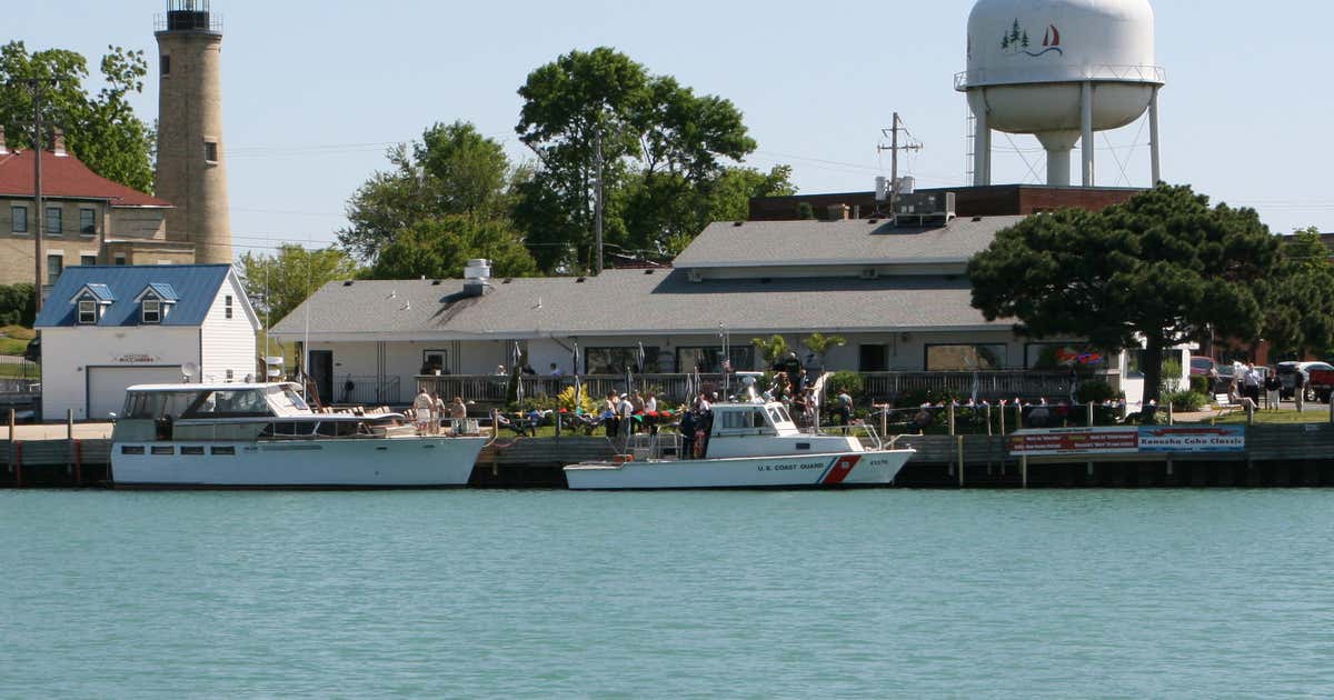 Harbor Park, Kenosha Roadtrippers