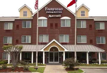 Photo of Fairfield Inn and Suites by Marriott Houston The Woodlands