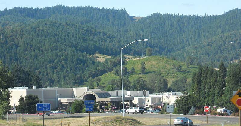 Historic Canyonville, Canyonville Roadtrippers