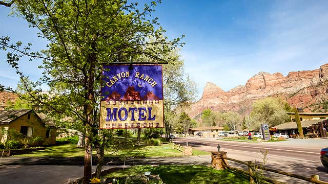 Make clear reservation Canada Canyon Ranch Motel, Springdale - UT | Roadtrippers