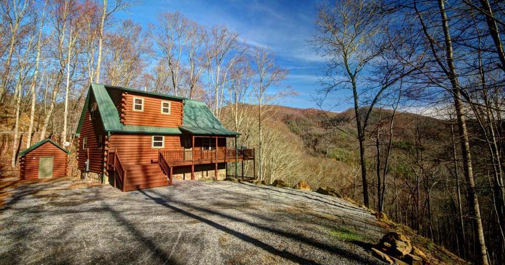 Poplar Ridge Log Cabin Rentals, Gatlinburg Roadtrippers