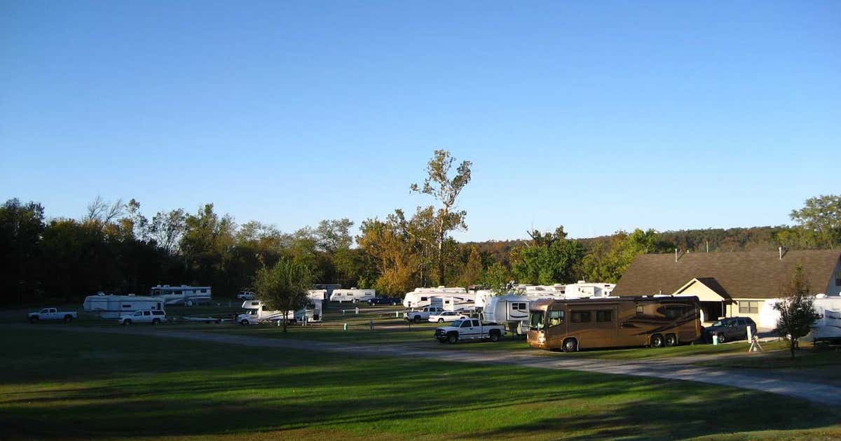 Denton Ferry RV Park, Cotter Roadtrippers