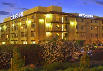 Photo of Oxford Suites