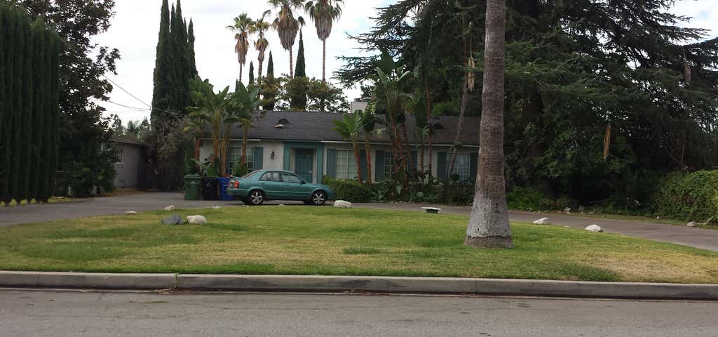 Photo of Workaholics House
