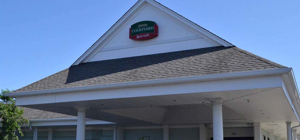 Photo of Courtyard by Marriott Cape Cod Hyannis