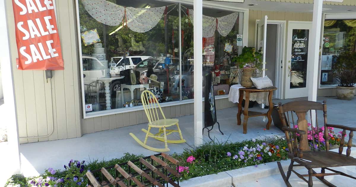 Lafayette Collectibles and Flea Market, Lafayette Roadtrippers