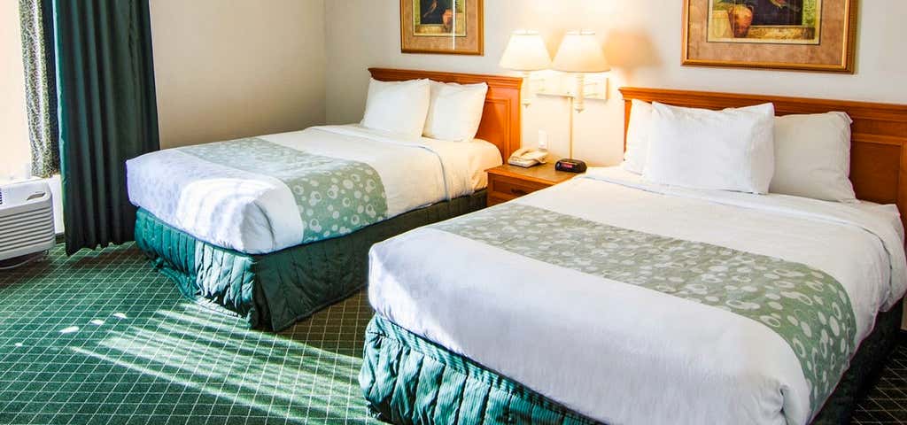 Photo of La Quinta Inn & Suites by Wyndham St. Louis Westport
