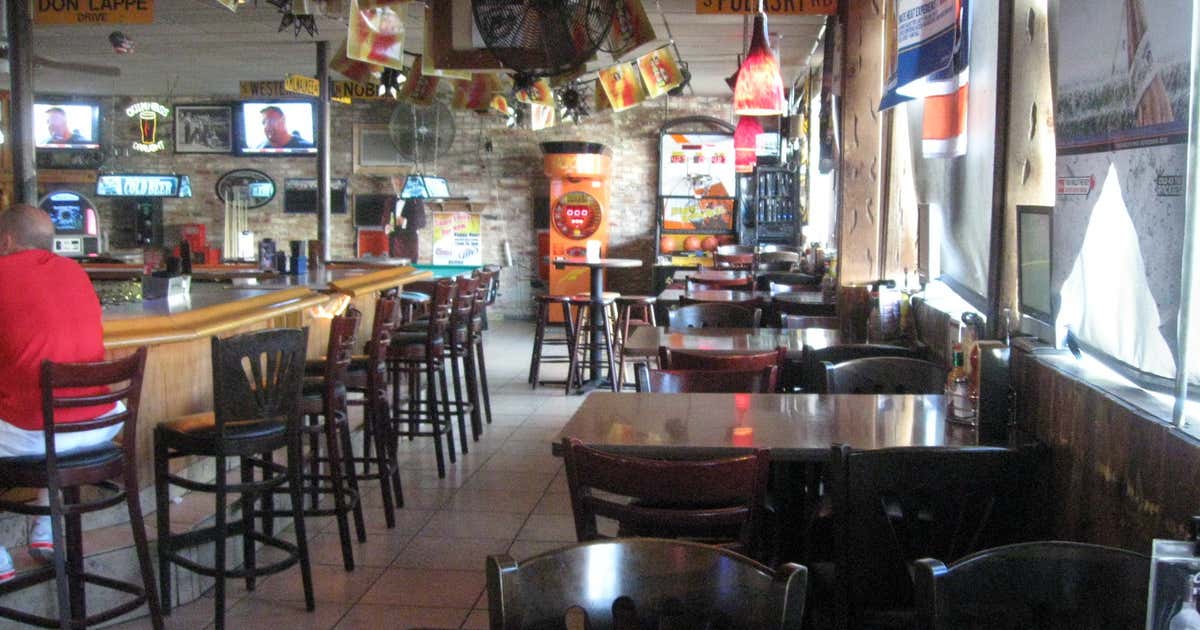 Capone's Flicker Lite, Hollywood Roadtrippers