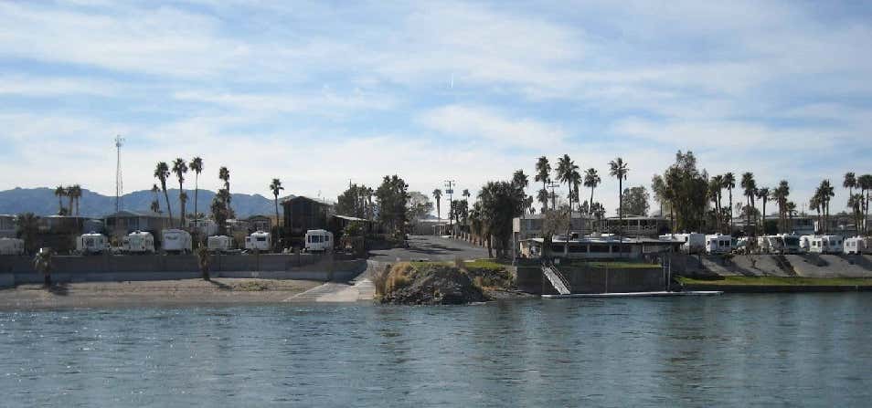 Rainbow's End: Your Southern California Coastal Escape at Rainbo Beach Resort