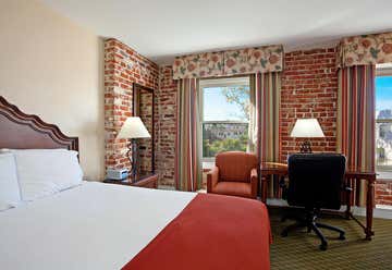 Photo of Holiday Inn Express Santa Barbara