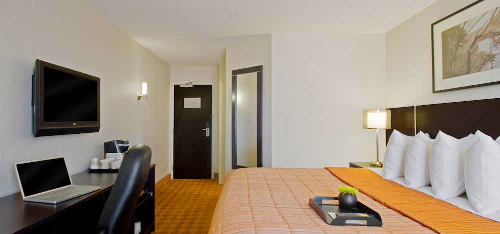 Photo of Comfort Suites Burlington