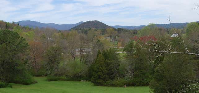 Photo of The Sautee Inn Bed and Breakfast