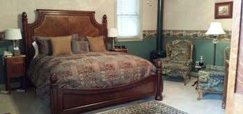 Photo of Hennessey House Bed and Breakfast