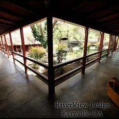 Riverview Lodge