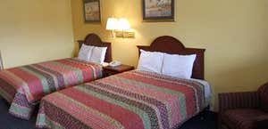 Riverwalk Inn & Suites