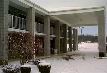 Photo of Campton Parkway Inn