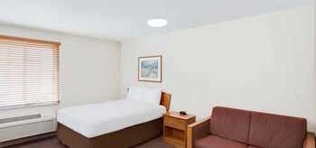 Photo of WoodSpring Suites Houston La Porte