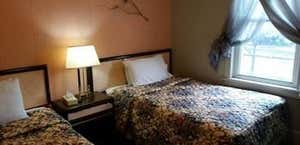 A Voyageurs Guest House Bed & Breakfast