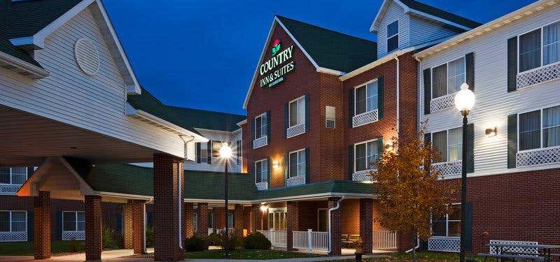 Photo of Country Inn & Suites - Mankato Hotel And Conference Center