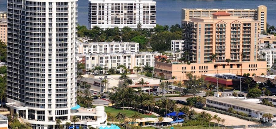 Photo of DoubleTree Resort & Spa by Hilton Hotel Ocean Point - North Miami Beach