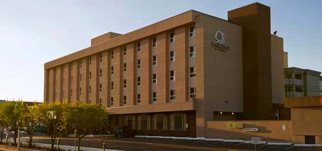Photo of DoubleTree by Hilton Hotel Kamloops