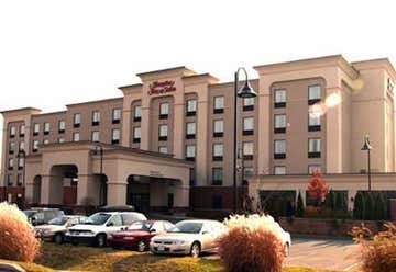 Photo of Hampton Inn & Suites by Hilton Laval