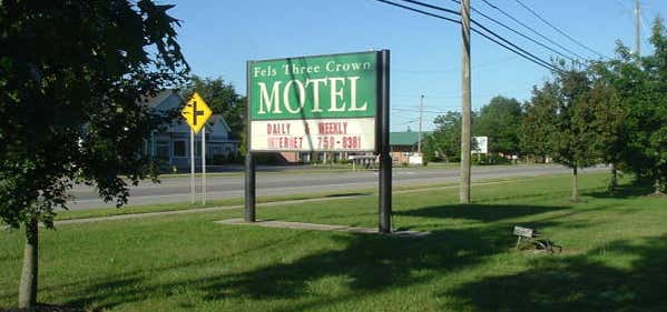 Photo of Fels Three Crown Motel