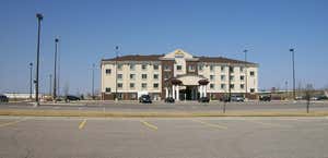 Holiday Inn Express & Suites Grand Forks, an IHG Hotel