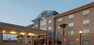 Holiday Inn Express & Suites Laredo-Event Center Area, an IHG Hotel