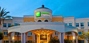 Holiday Inn Express & Suites Garden Grove-Anaheim South