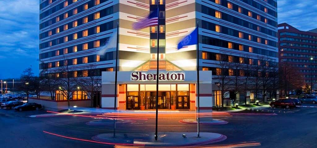 Photo of Sheraton Suites Chicago O'Hare